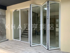 內湖 x 摺疊門